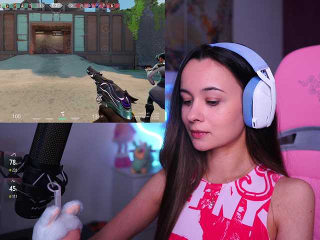 JuicyAngel's BongaCams show and profile