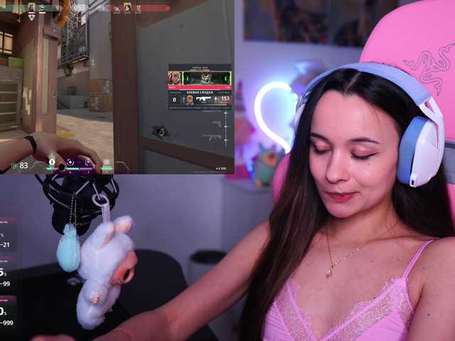 JuicyAngel's BongaCams show and profile