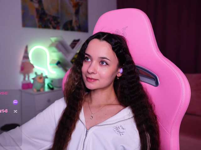 JuicyAngel's BongaCams show and profile