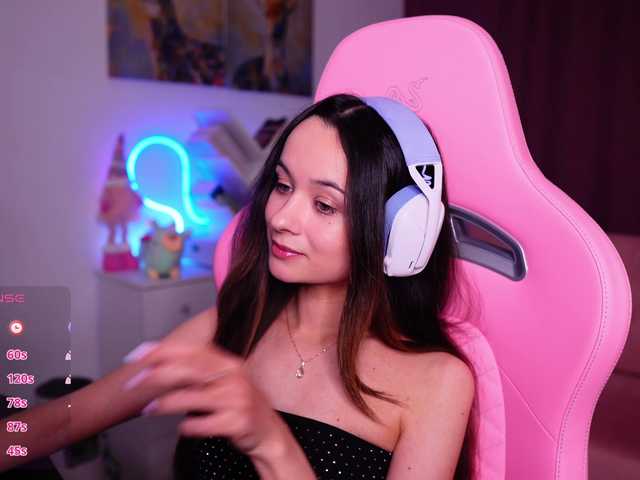 JuicyAngel's BongaCams show and profile