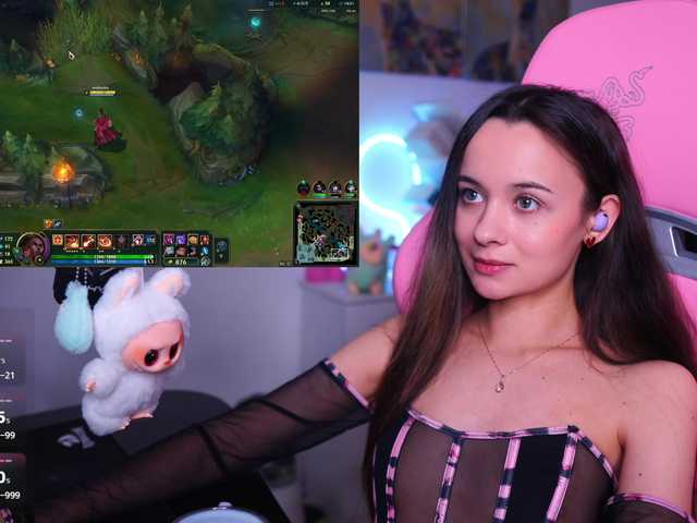 JuicyAngel's BongaCams show and profile