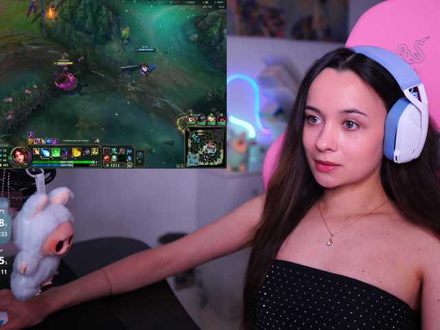 JuicyAngel's BongaCams show and profile