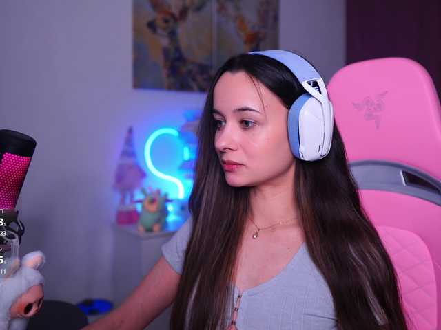 JuicyAngel's BongaCams show and profile