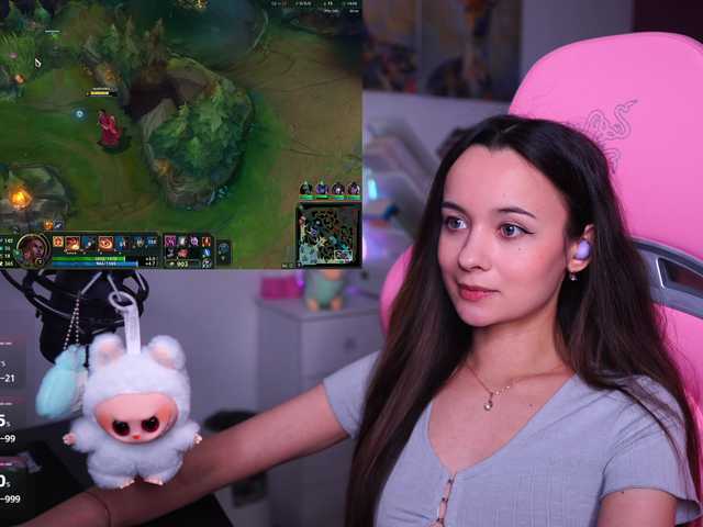 JuicyAngel's BongaCams show and profile