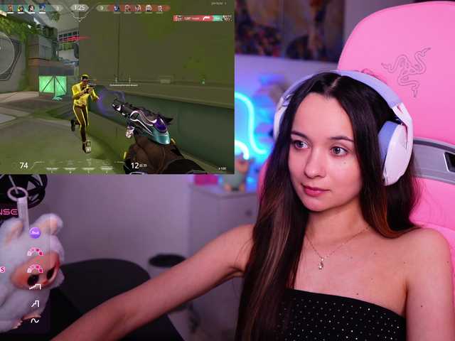 JuicyAngel's BongaCams show and profile