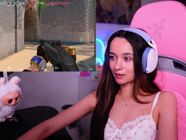 JuicyAngel's BongaCams show and profile