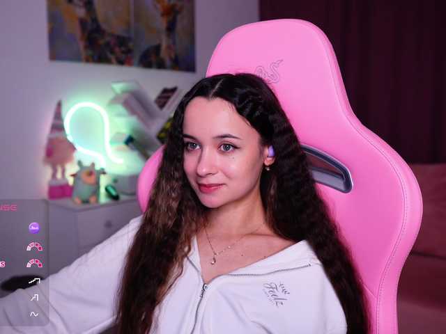 JuicyAngel's BongaCams show and profile