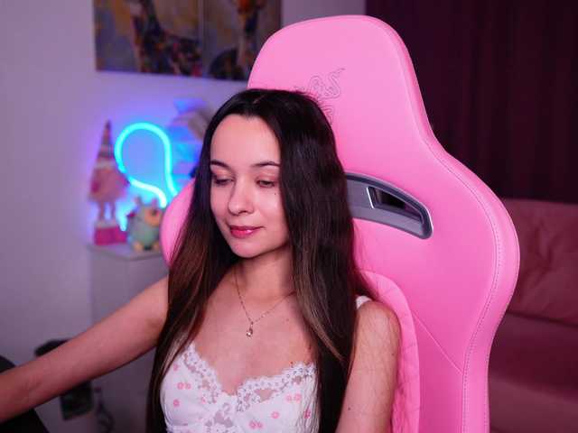 JuicyAngel's BongaCams show and profile