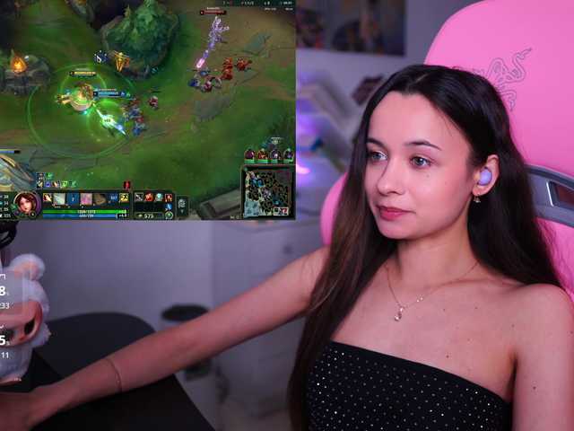 JuicyAngel's BongaCams show and profile