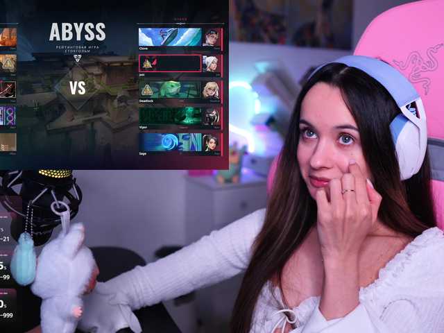 JuicyAngel's BongaCams show and profile