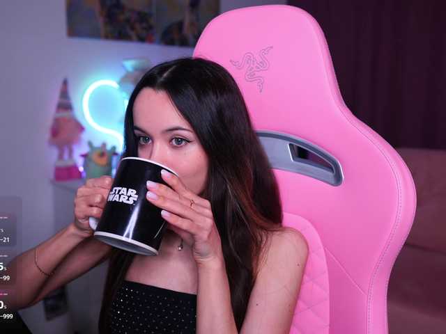 JuicyAngel's BongaCams show and profile