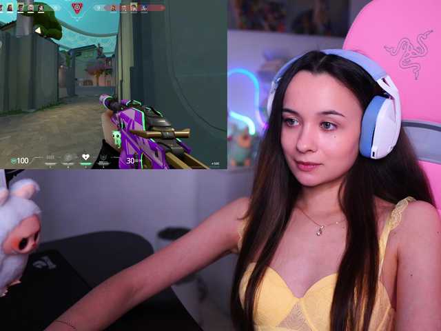 JuicyAngel's BongaCams show and profile