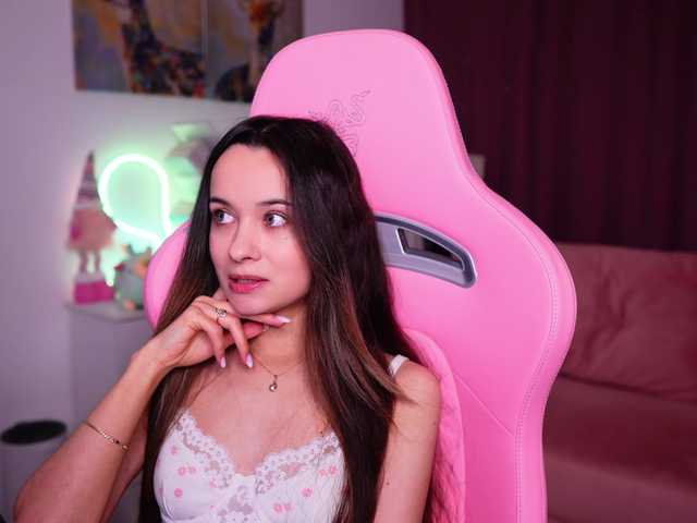 JuicyAngel's BongaCams show and profile