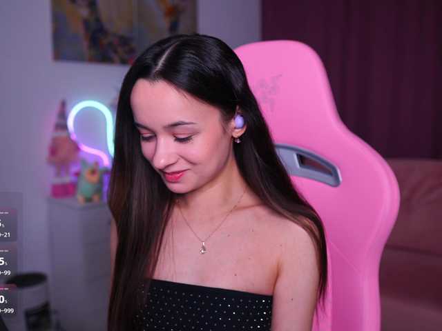 JuicyAngel's BongaCams show and profile