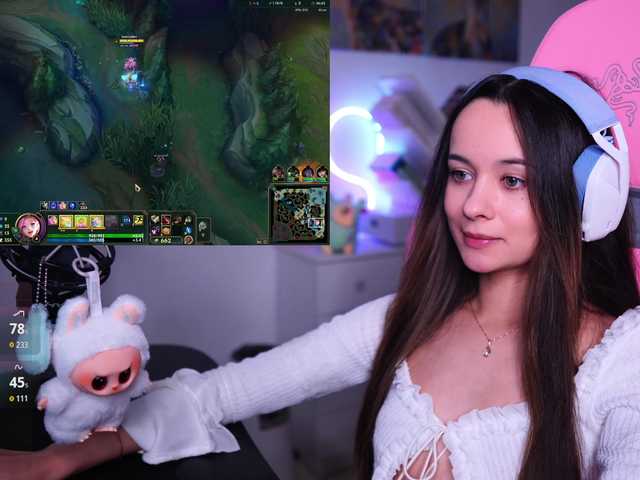 JuicyAngel's BongaCams show and profile