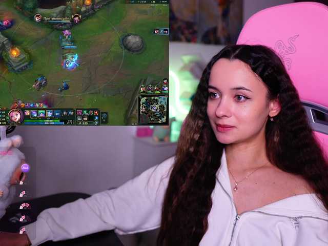 JuicyAngel's BongaCams show and profile