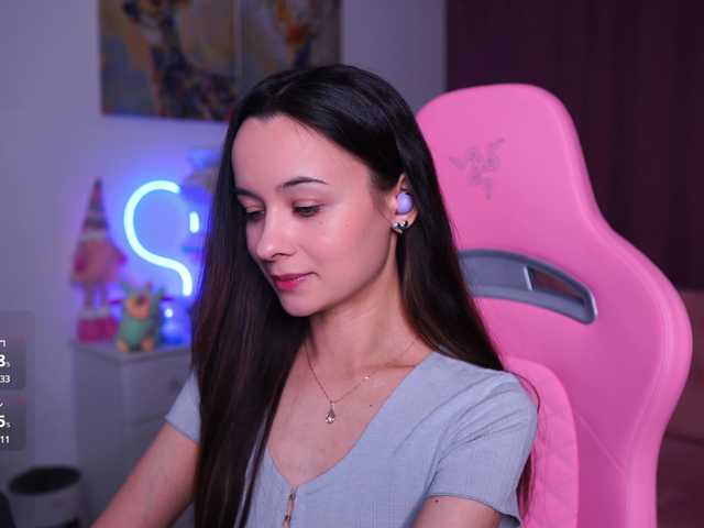 JuicyAngel's BongaCams show and profile