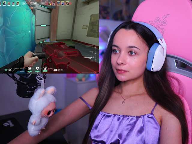 JuicyAngel's BongaCams show and profile