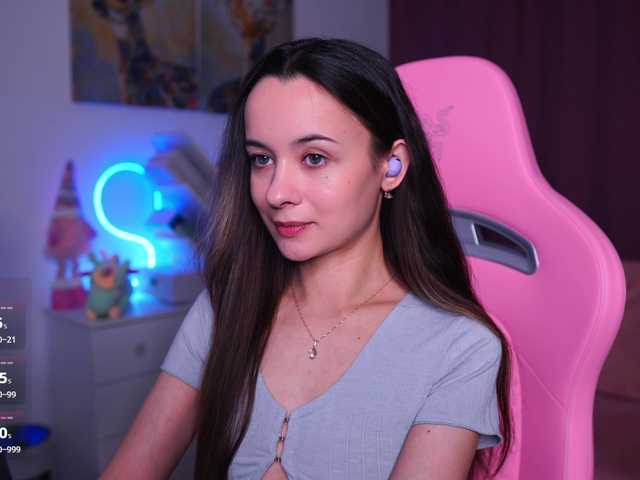 JuicyAngel's BongaCams show and profile