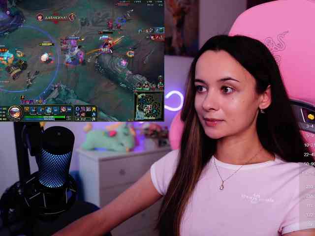 nude live chat JuicyAngel