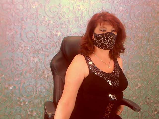 Infinitely2's BongaCams show and profile