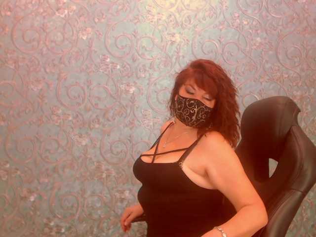 Infinitely2's BongaCams show and profile