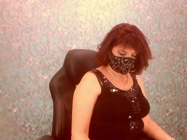 Infinitely2's BongaCams show and profile