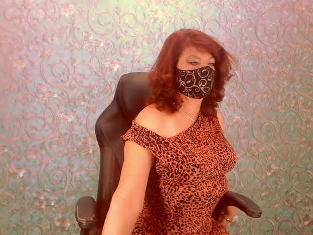 Infinitely2's BongaCams show and profile