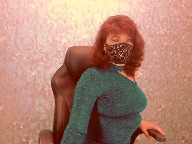 Infinitely2's BongaCams show and profile