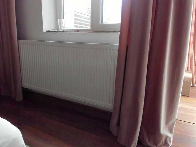 roses-dream's BongaCams show and profile