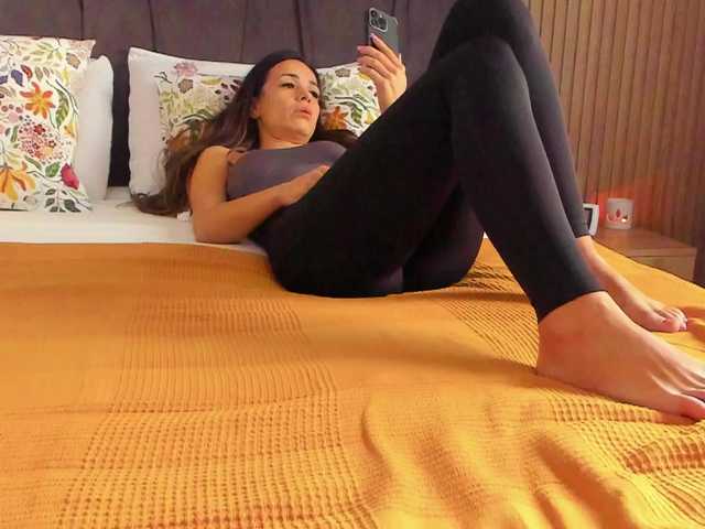 roses-dream's BongaCams show and profile