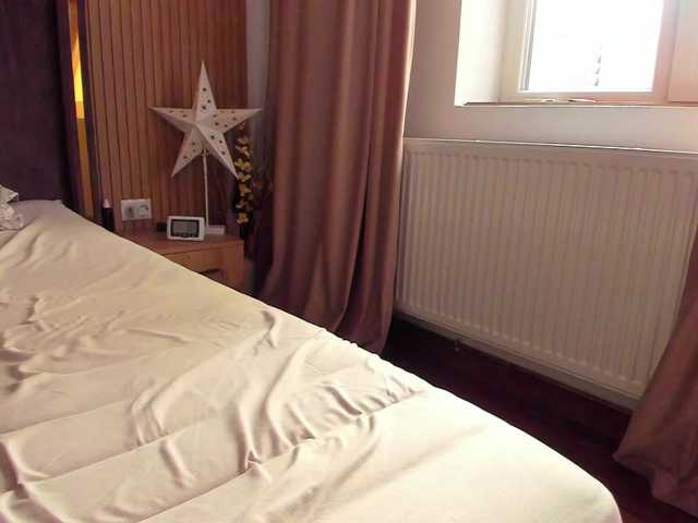 roses-dream's BongaCams show and profile