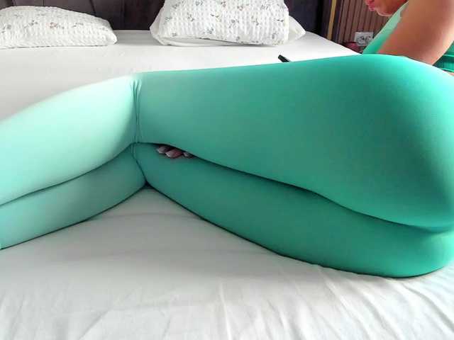 roses-dream's BongaCams show and profile