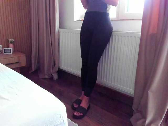 roses-dream's BongaCams show and profile