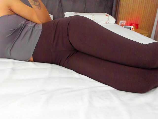 roses-dream's BongaCams show and profile