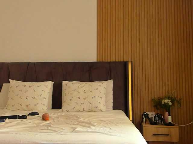 roses-dream's BongaCams show and profile