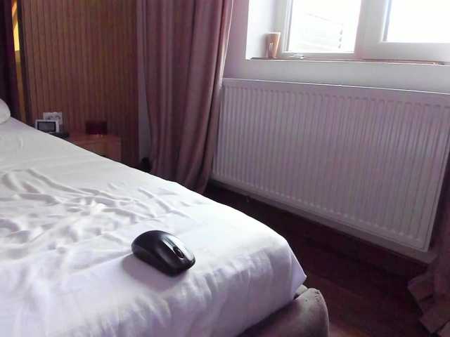 roses-dream's BongaCams show and profile