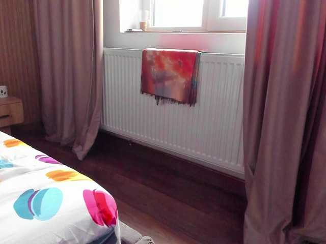 roses-dream's BongaCams show and profile