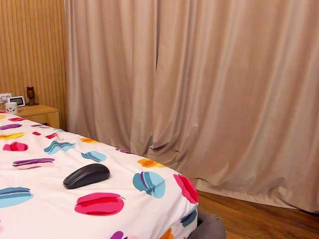 roses-dream's BongaCams show and profile