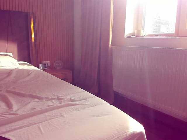 roses-dream's BongaCams show and profile