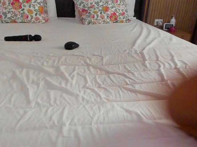 roses-dream's BongaCams show and profile