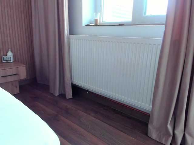 roses-dream's BongaCams show and profile