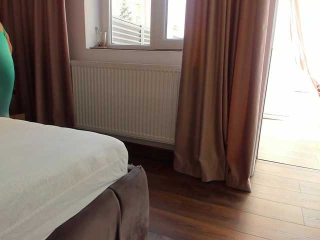 roses-dream's BongaCams show and profile