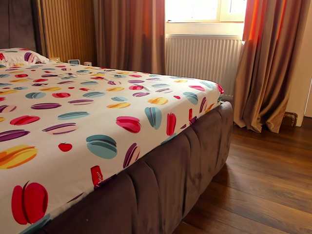 roses-dream's BongaCams show and profile