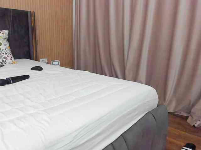 roses-dream Live Webcam on BongaCams