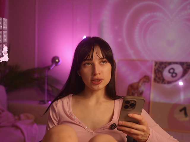 hor-neyJ0zy's BongaCams show and profile