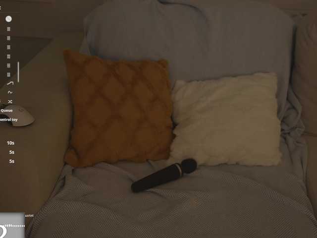 hor-neyJ0zy from BongaCams is Freechat