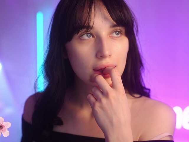 hor-neyJ0zy's BongaCams show and profile