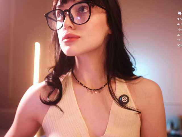 hor-neyJ0zy's BongaCams show and profile