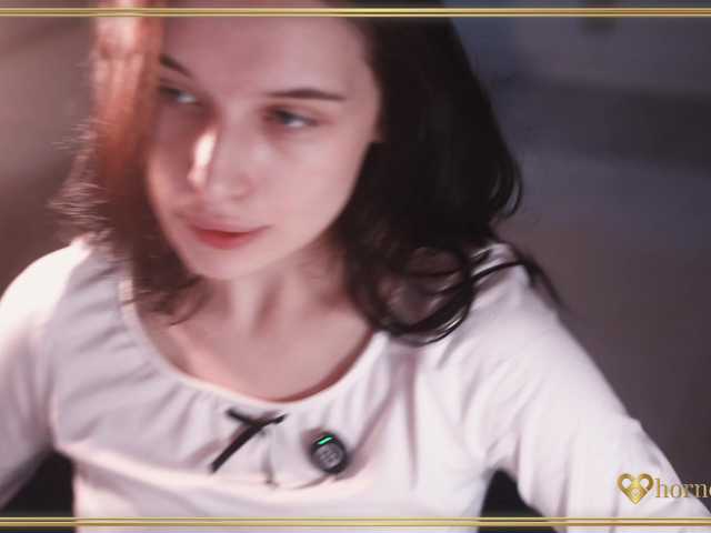 hor-neyJ0zy's BongaCams show and profile